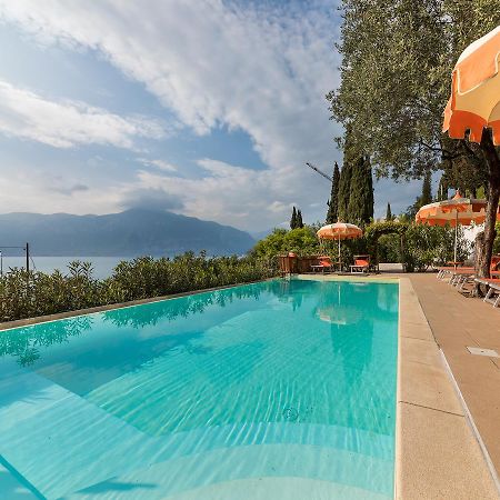 Wonderful Lake View Apartments With Pool With Breakfast Gardasee Тори дел Бенако Екстериор снимка