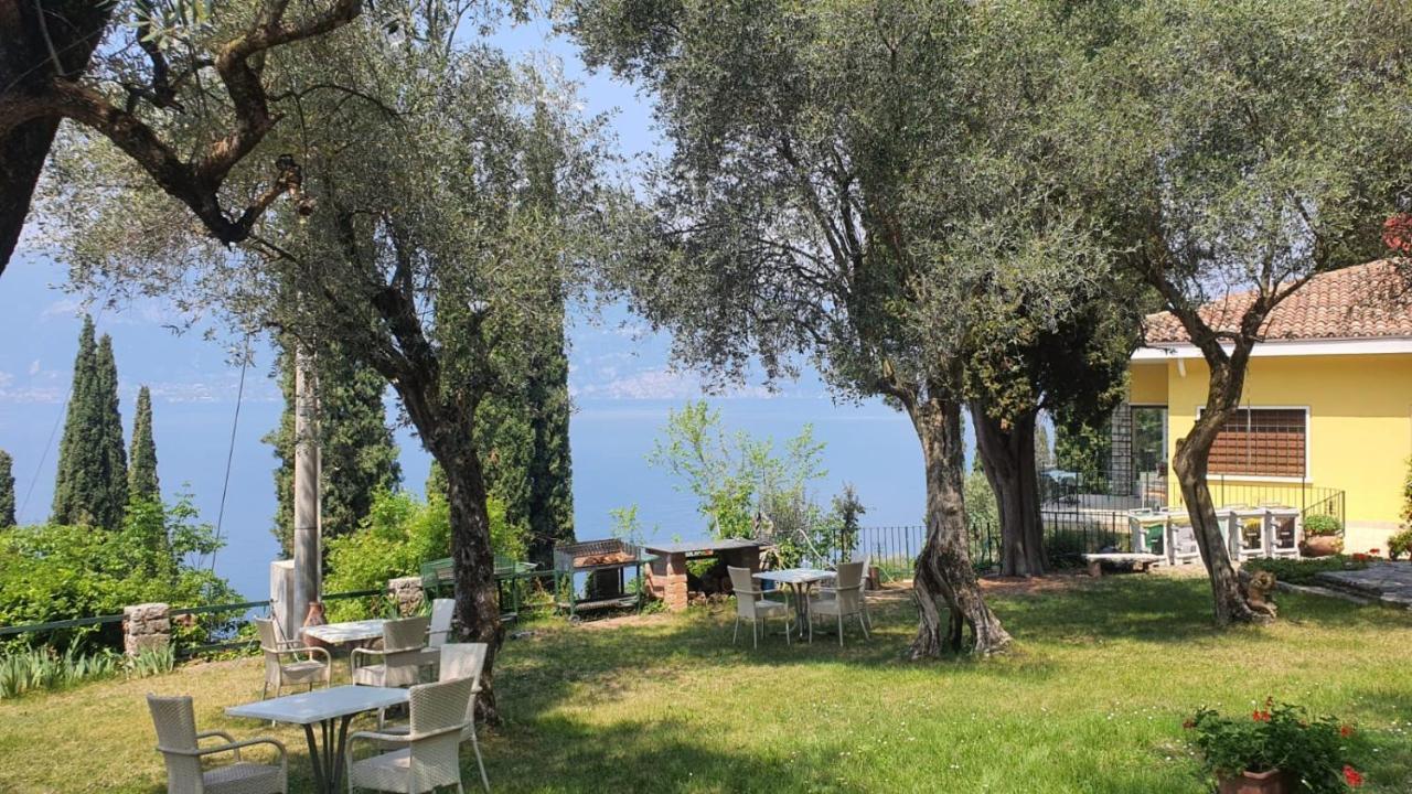 Wonderful Lake View Apartments With Pool With Breakfast Gardasee Тори дел Бенако Екстериор снимка