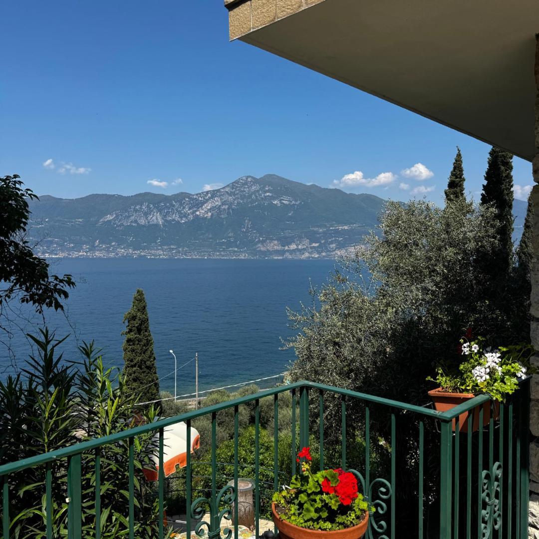 Wonderful Lake View Apartments With Pool With Breakfast Gardasee Тори дел Бенако Екстериор снимка